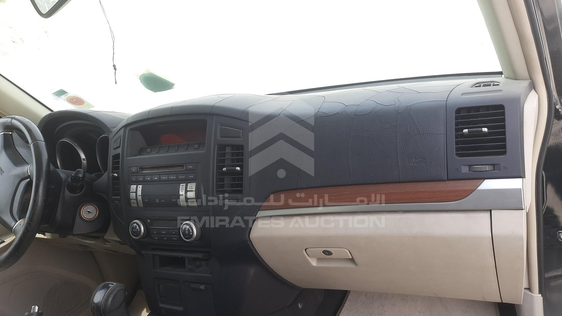 2008 MITSUBISHI PAJERO VIN: JMYLRV93W8J730399