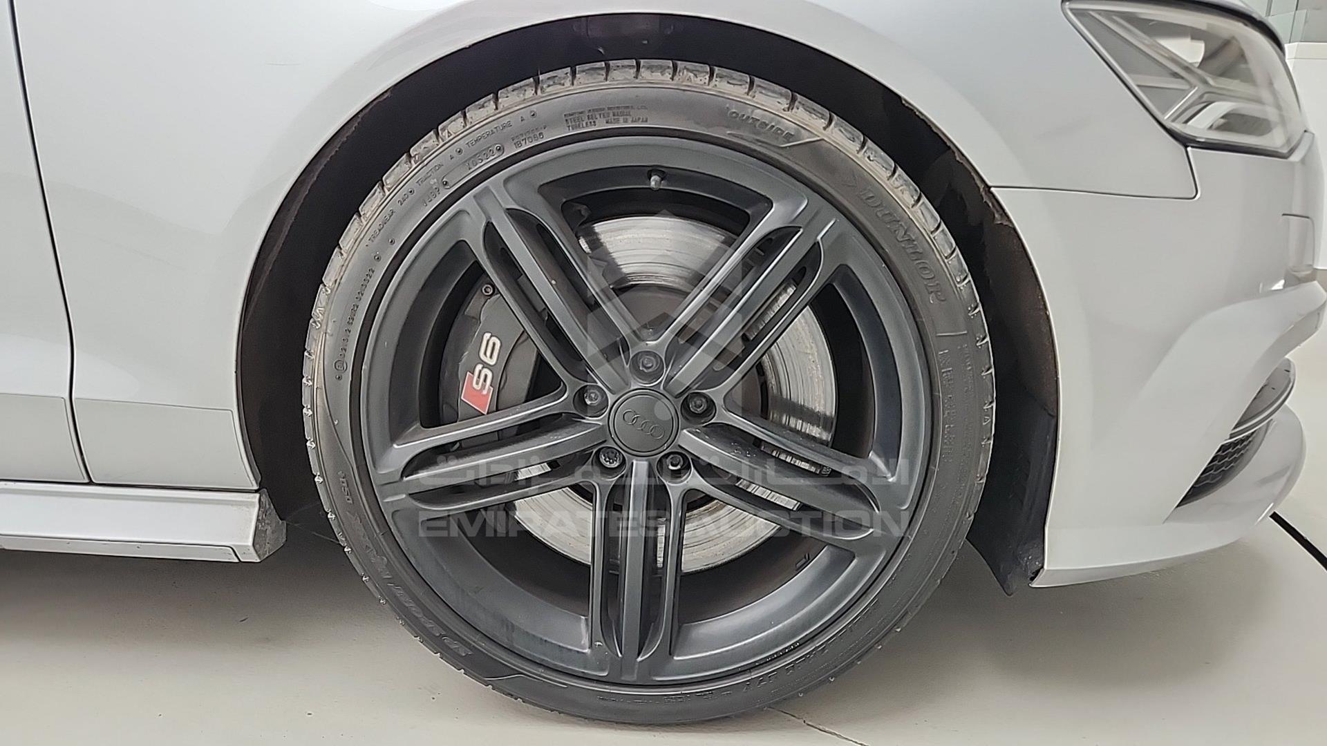 2016 AUDI S6 VIN: WAUB2CFCXGN006369