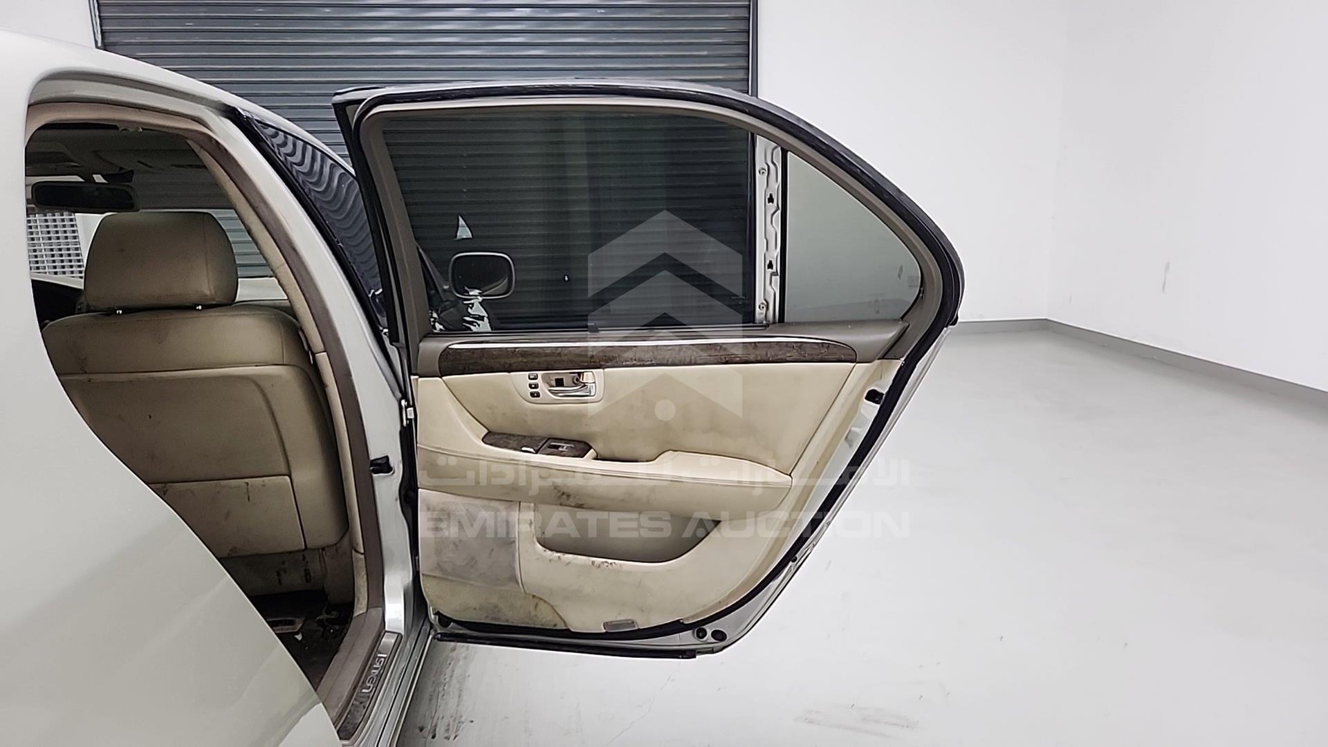 2002 LEXUS LS 430 VIN: JTHBN30F020078439