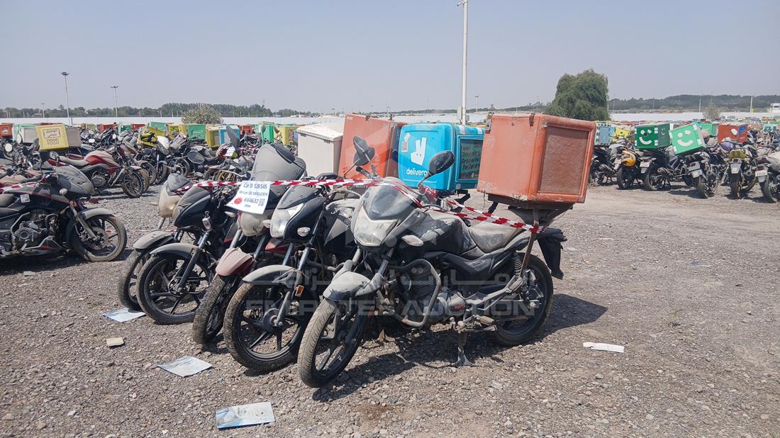 5 Motorbikes — Front Left Angle — Photo 7