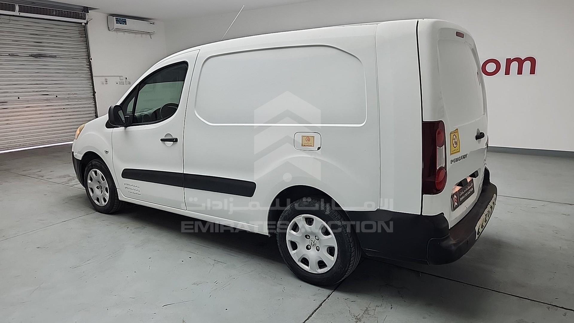 2015 PEUGEOT PARTNER VIN: VF37ENFU0FJ542828