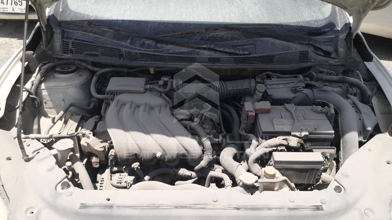 MNTBB7A93H6052104 Auction: EmiratesAuction Lot: 412008 MNTBB7A93H6052104 Nissan Sentra 2017 WHITE Photo 31