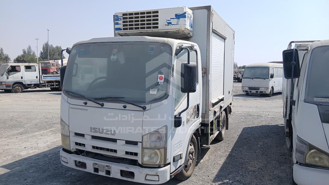 2013 Isuzu Reward NM — Front Left Angle — Photo 5