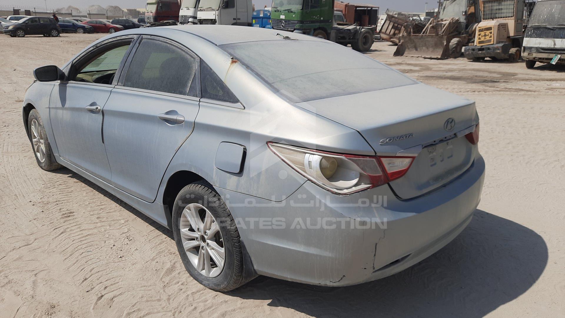 2011 HYUNDAI SONATA VIN: 5NPEB4AC4BH136010
