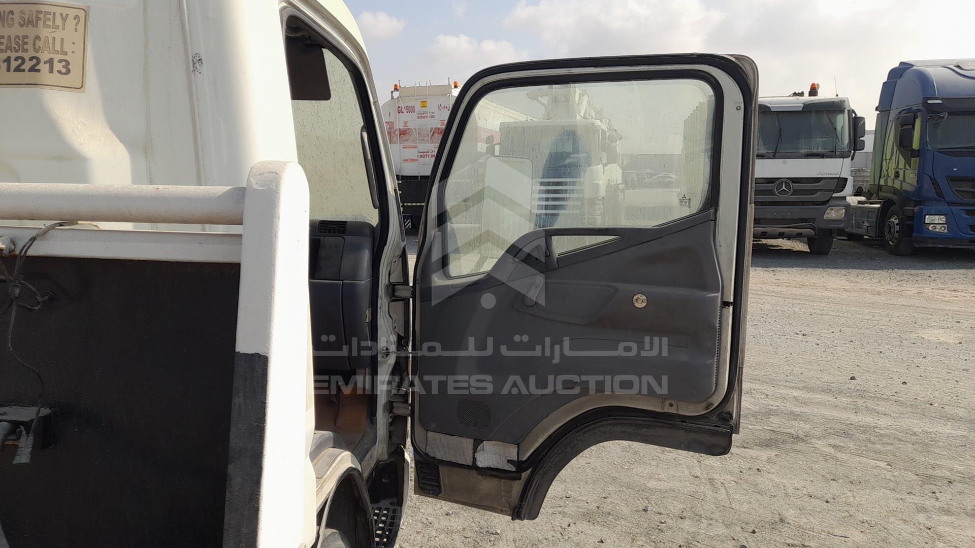 2008 MITSUBISHI CANTER VIN: JL6BCE6J68K015171