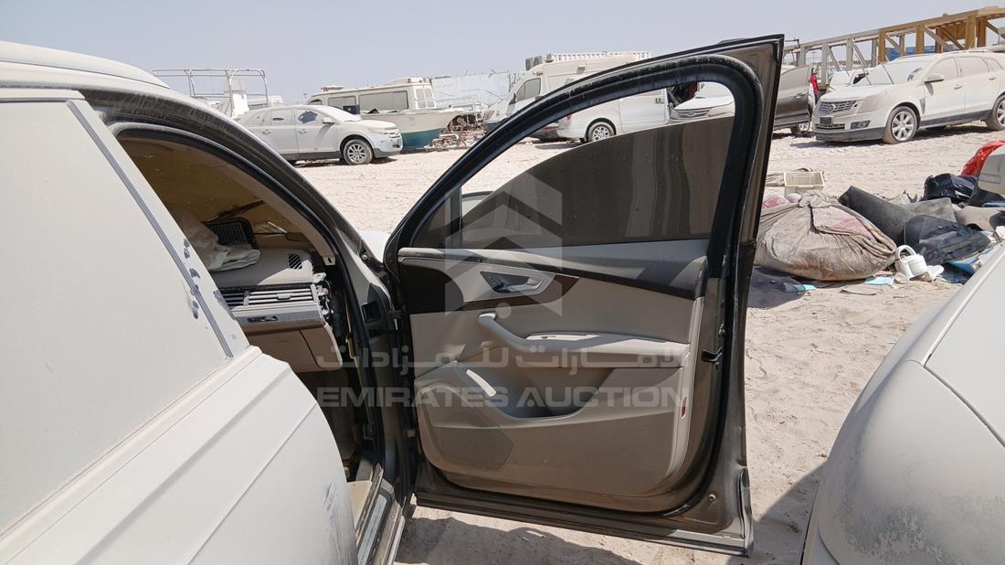 2016 Audi Q7 — Front Right Door — Photo 24