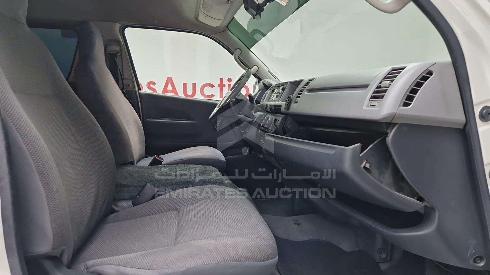 2013 TOYOTA HIACE VIN: JTGSX22P4D6139273