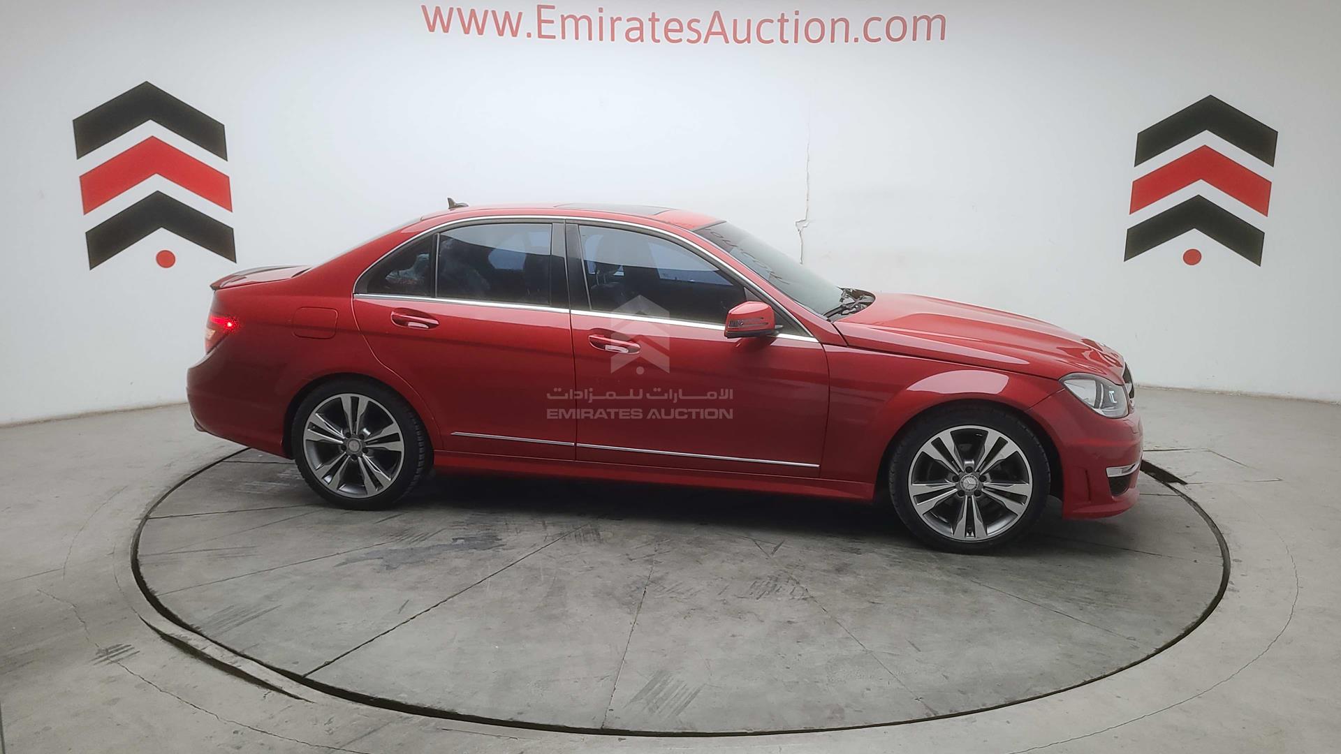 2010 MERCEDES C 300 VIN: WDDGF5EBXAR105572