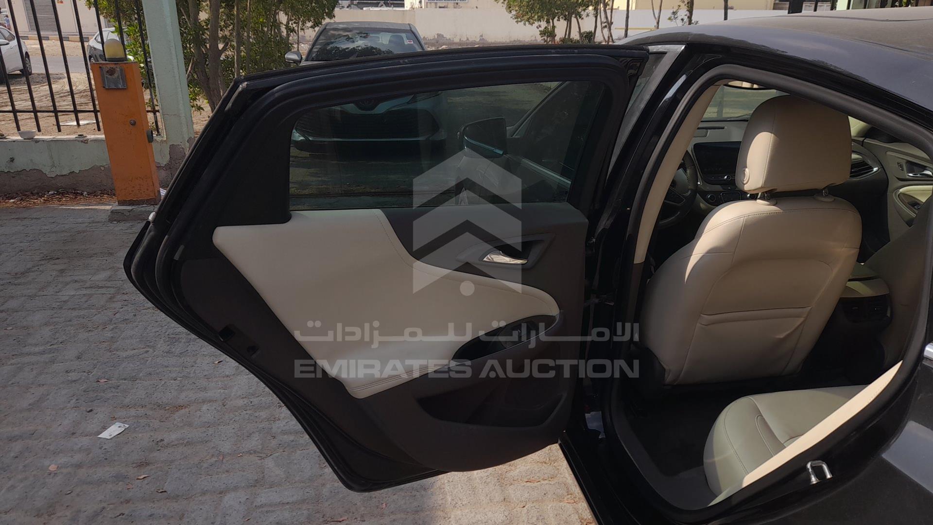 2019 CHEVROLET MALIBU VIN: KL1ZC5DXXKB109888
