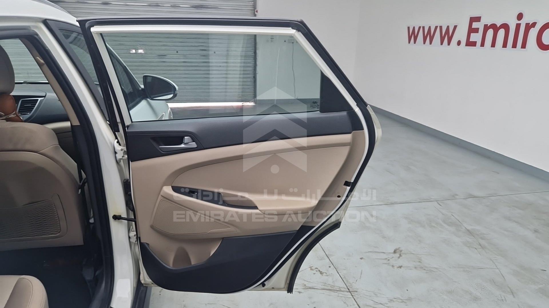 2017 HYUNDAI TUCSON VIN: TMAJ28138HJ170638