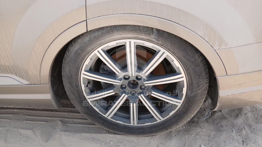 2016 Audi Q7 — Rear Left Tyre — Photo 31