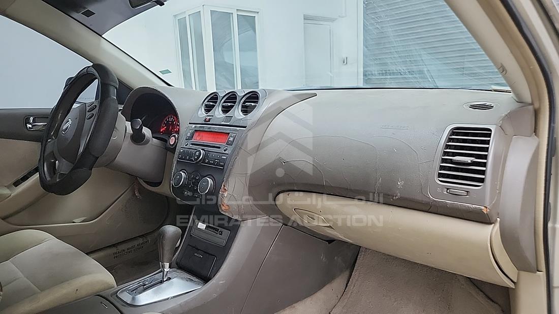 2009 Nissan Altima — Front Right Passenger Dashboard View — Photo 26