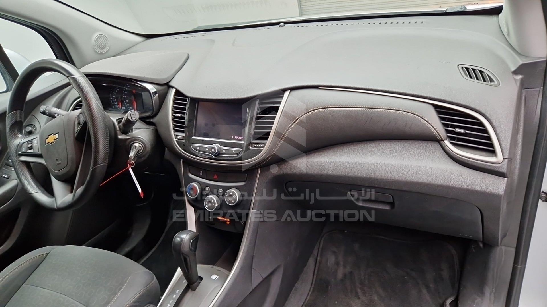 2020 CHEVROLET TRAX VIN: 3GNCJKSB2LL306166