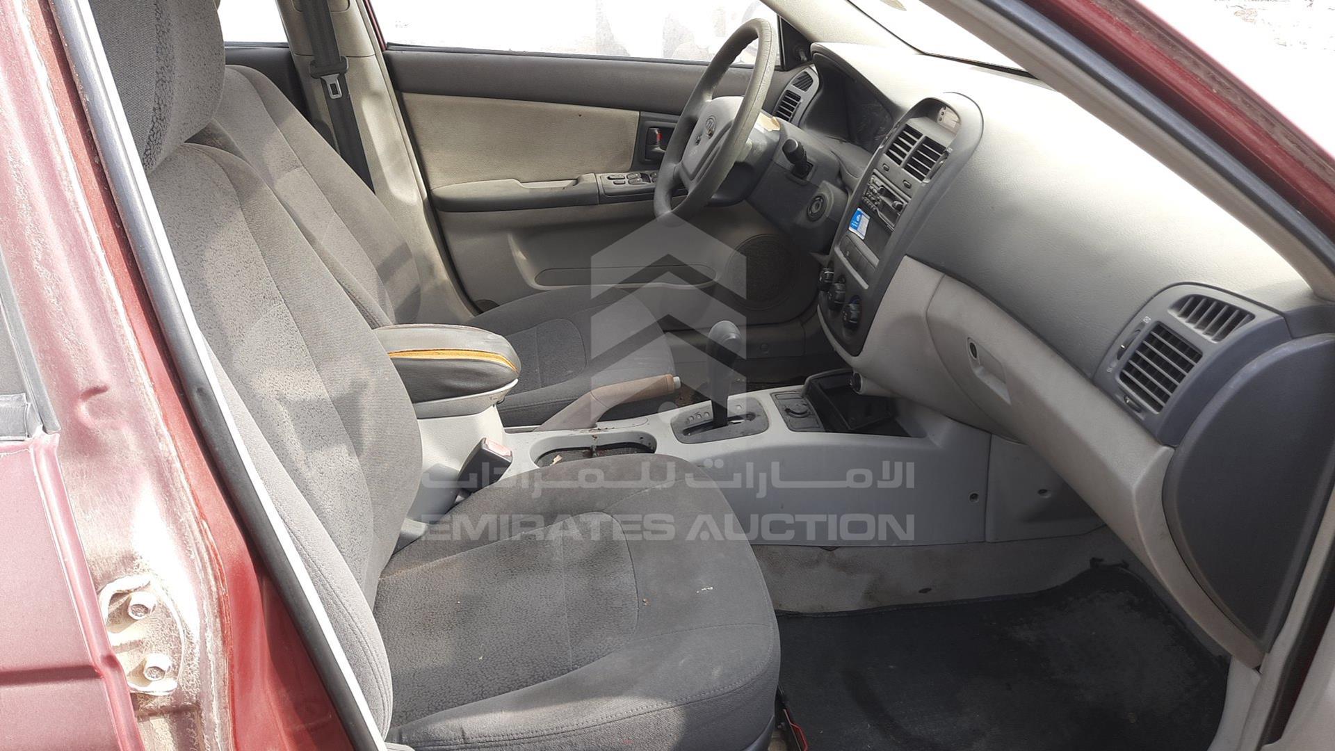 2005 KIA CERATO VIN: KNAFE242155117242