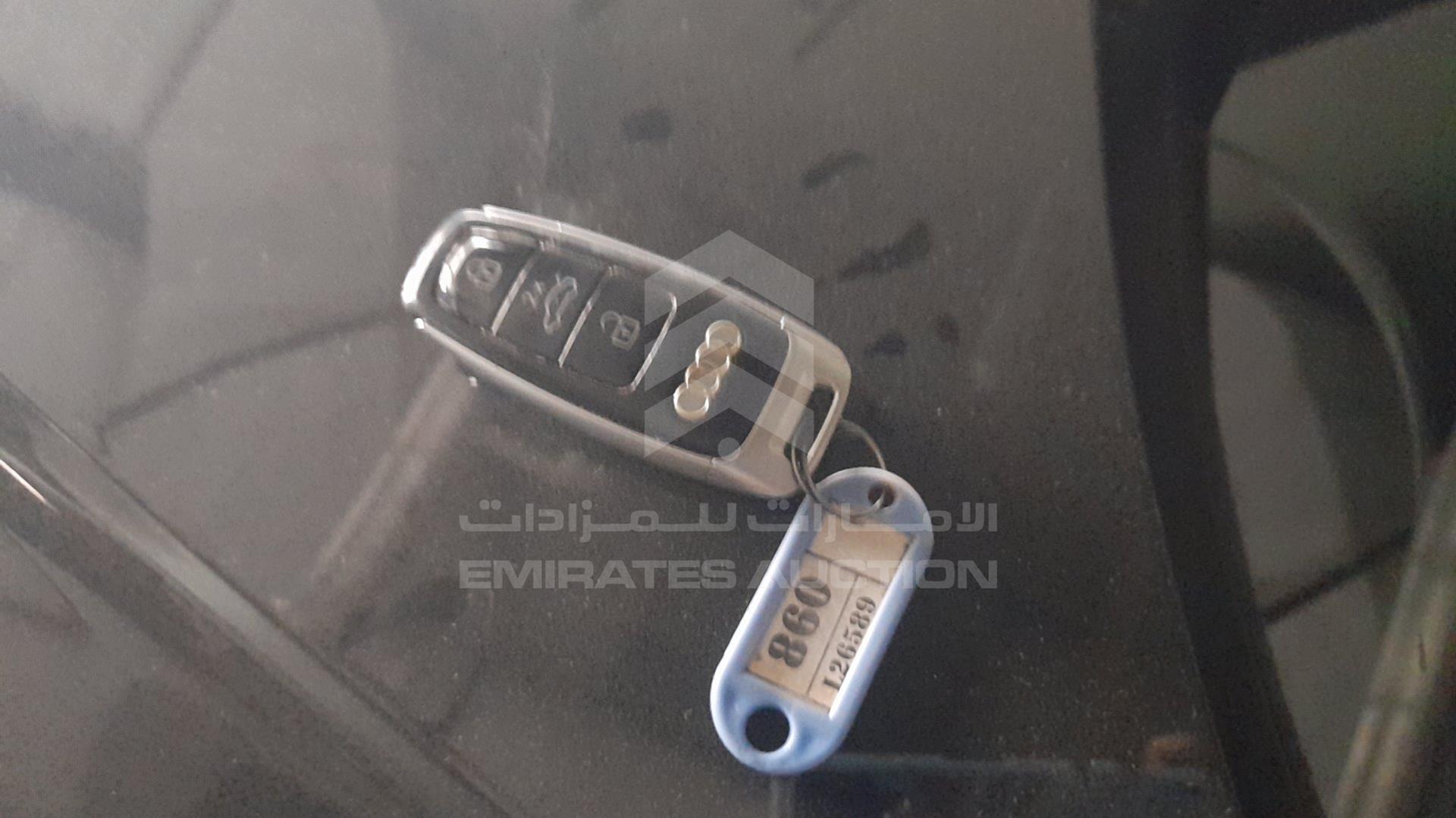 2020 AUDI A8 VIN: WAUZZZF8XLN002440
