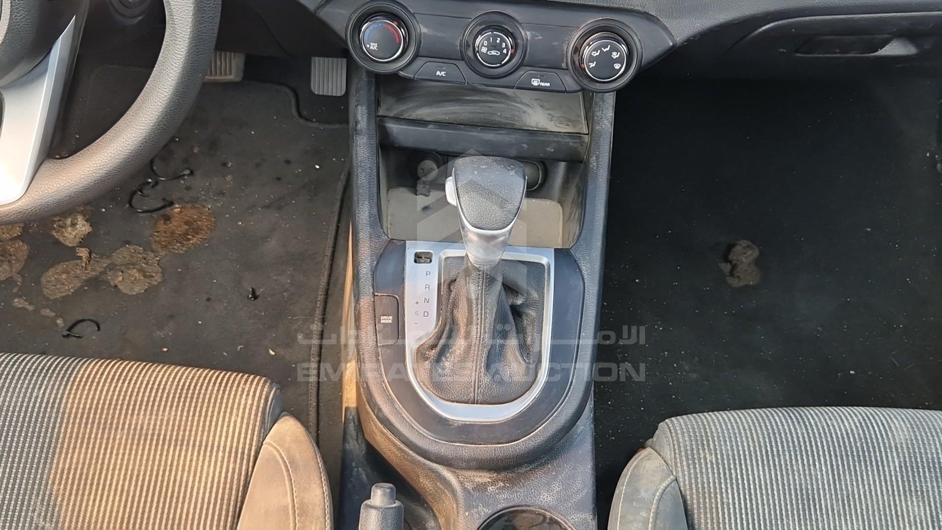 2020 KIA CERATO VIN: KNAF24167L5894176