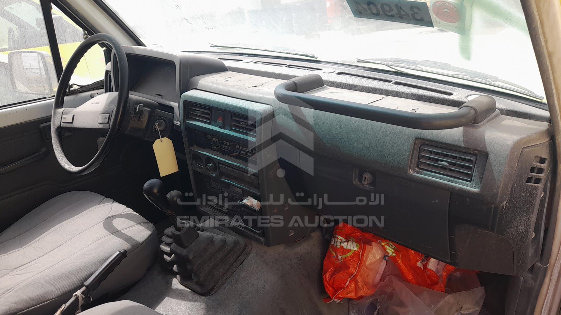 0 NISSAN --- VIN: JN1URGY60Z0027313