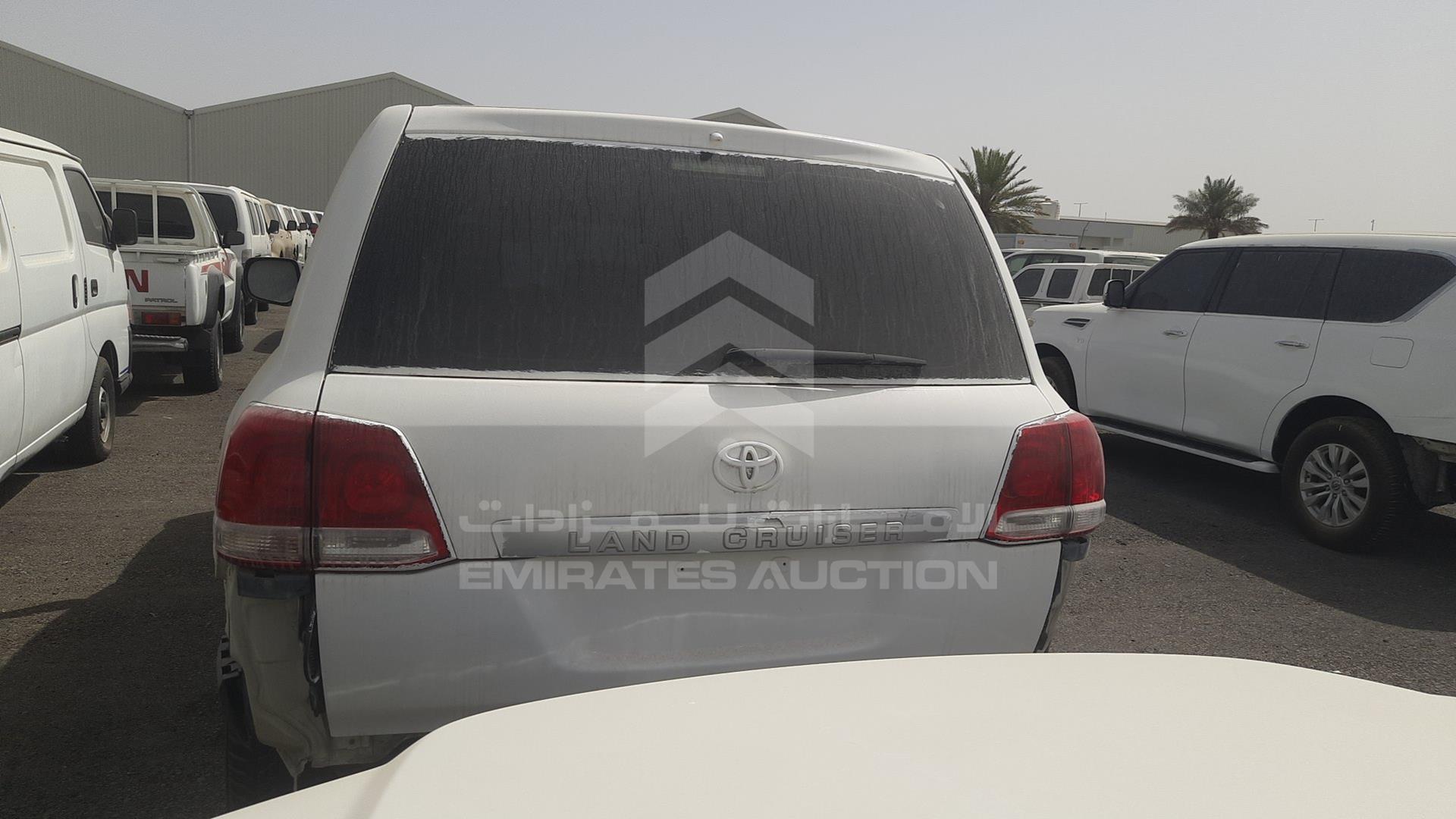 2011 TOYOTA LAND CRUISER VIN: JTMDU09J4B4032012