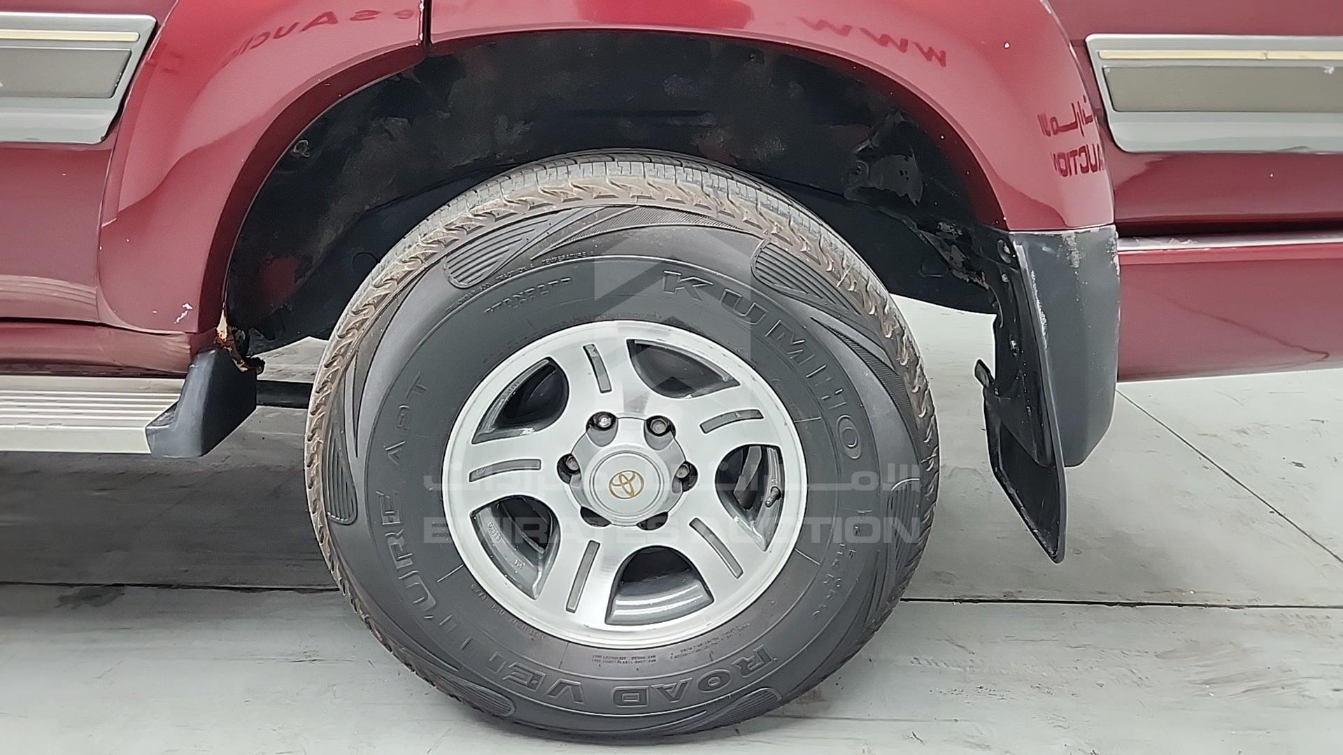 1990 TOYOTA LAND CRUISER VIN: FJ800000117