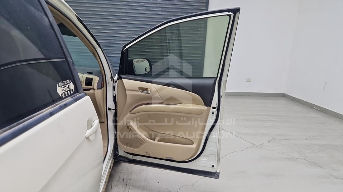 2015 Toyota Previa — Front Right Door — Photo 32