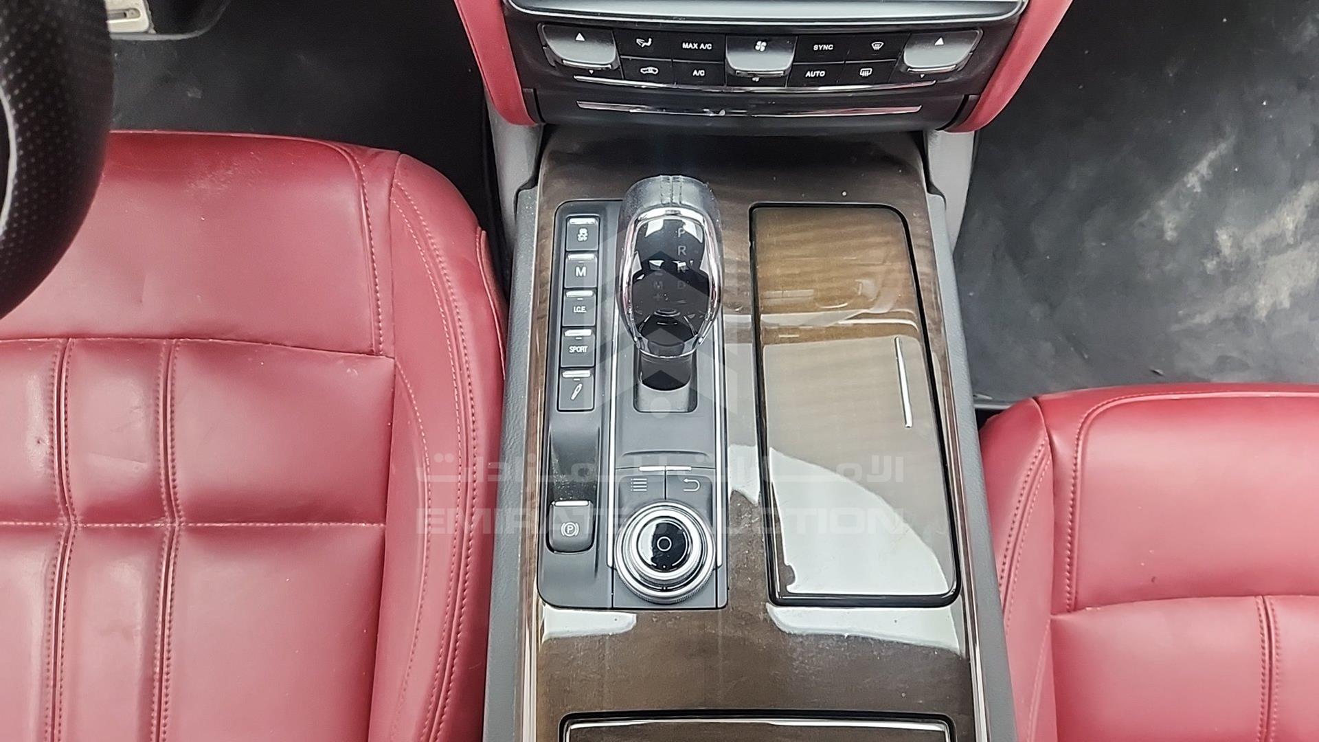 2017 MASERATI QUATTROPORTE VIN: ZAMRP56F8H1232360