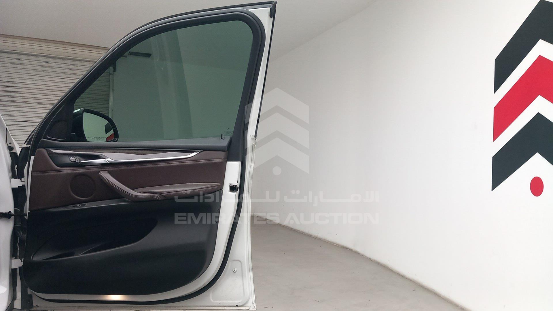 2016 BMW X5 VIN: 5UXKR2C58G0U17022