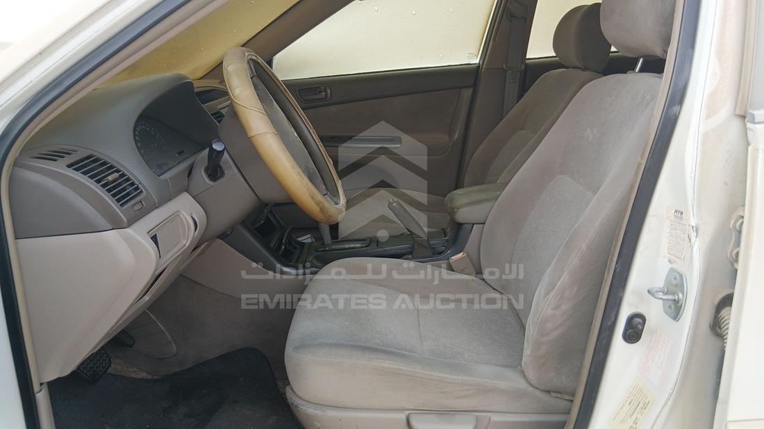 2014 Toyota Camry — Front Left Driver Seat View — Photo 13