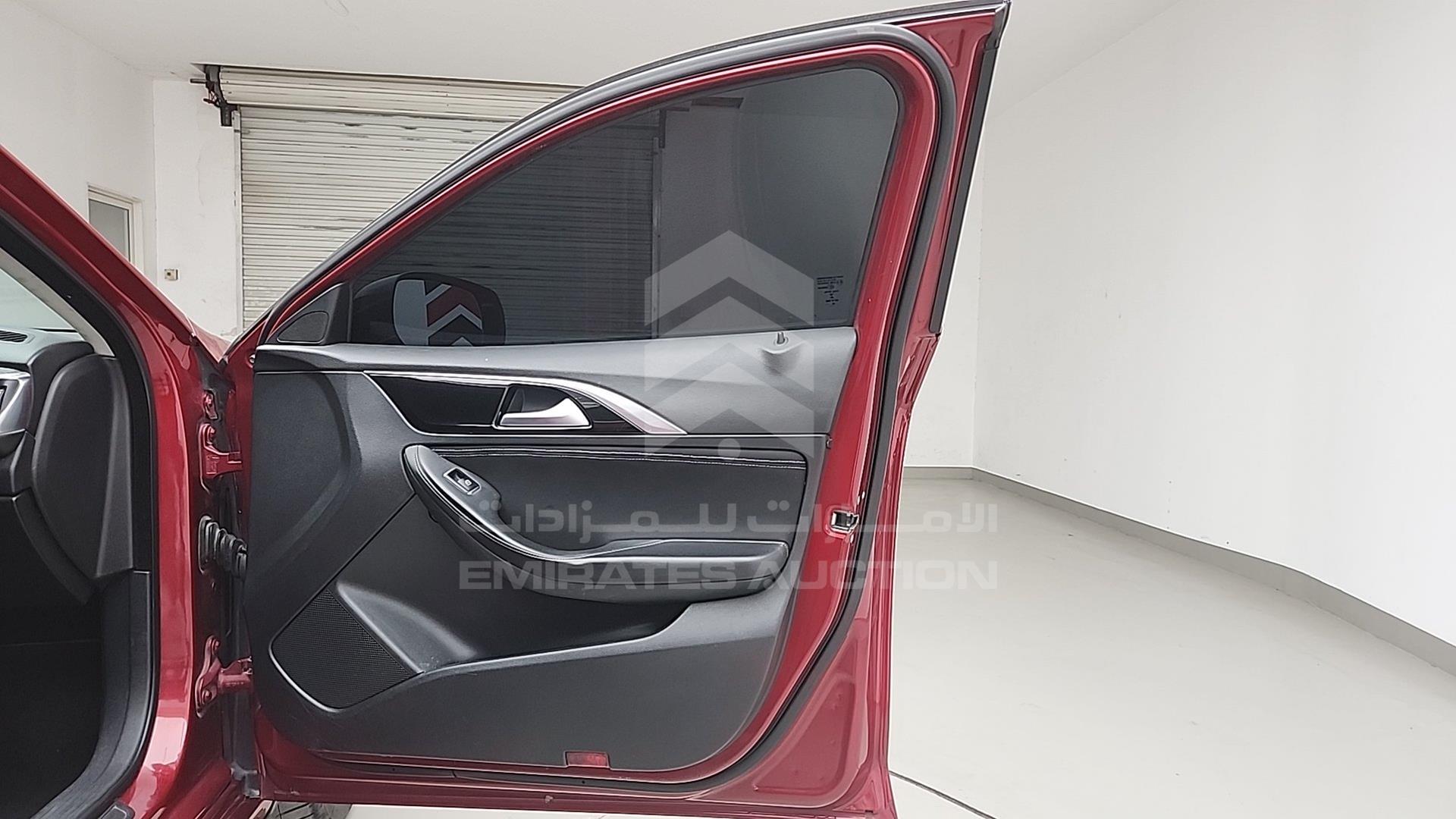 2017 INFINITI Q 30 VIN: SJKDH5CP2HA033598