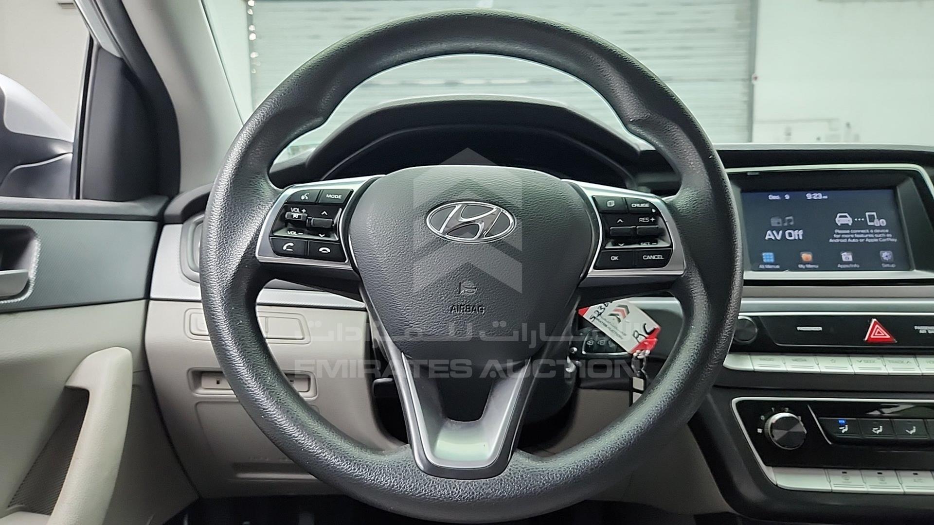 2018 HYUNDAI SONATA VIN: 5NPE24AF5JH680881
