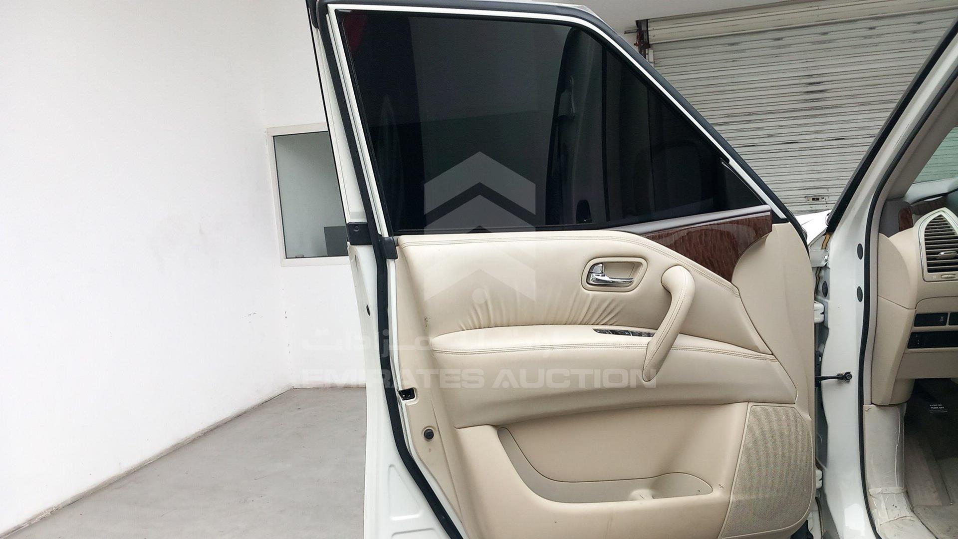 2017 NISSAN PATROL VIN: JN8AY2NY2H9306961