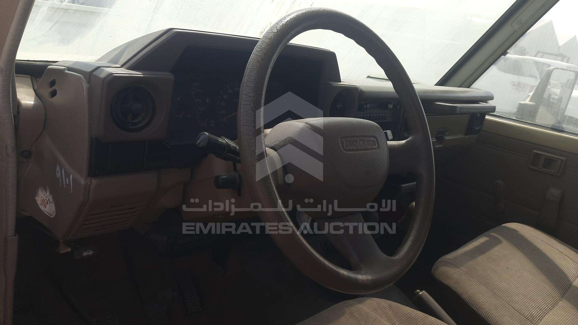 2000 TOYOTA LAND CRUISER PICKUP VIN: JTFLJ71J4Y8000999