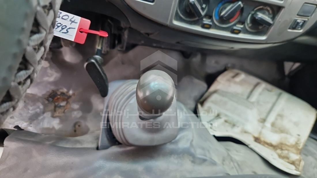 2010 Nissan Urvan — Gear View — Photo 12