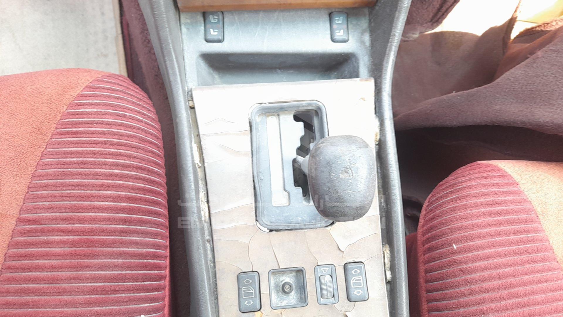 1987 MERCEDES SEL 560 VIN: WDB1260391A372756