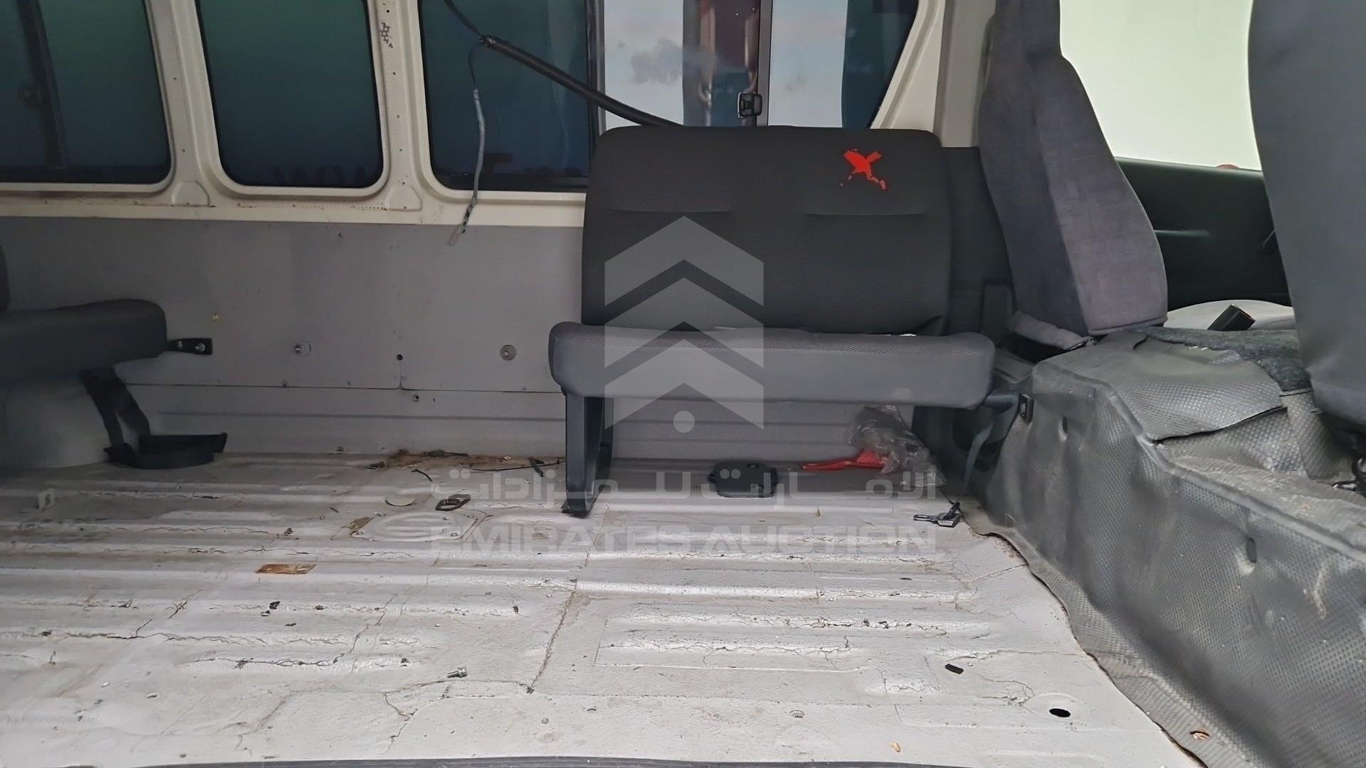 2013 TOYOTA HIACE VIN: JTGSX22P4D6139273
