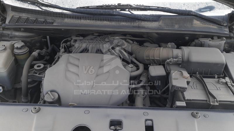 KNAMH817XF6582700 Auction: EmiratesAuction Lot: 405841 KNAMH817XF6582700 Kia Carnival 2015 GREY Photo 31