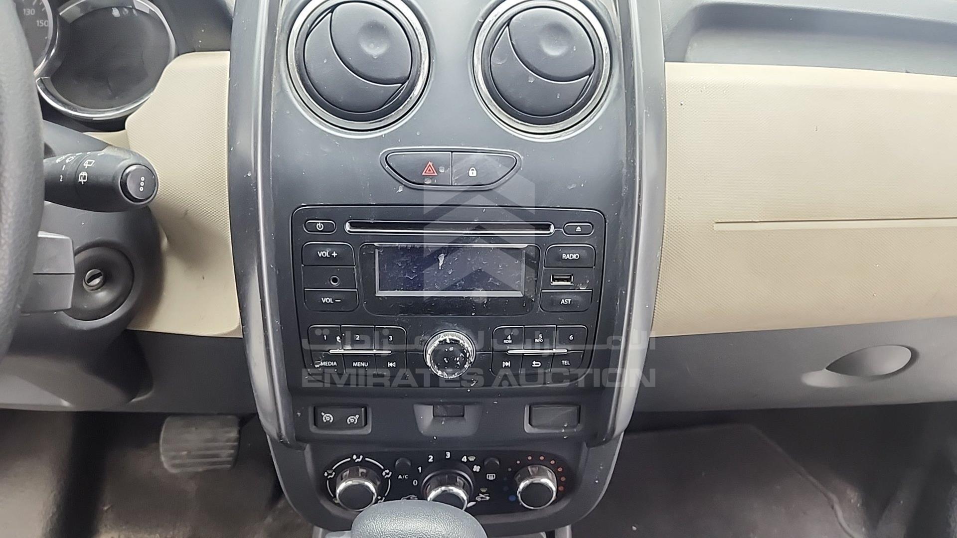 2017 RENAULT DUSTER VIN: VF1HSRCH8HA528635
