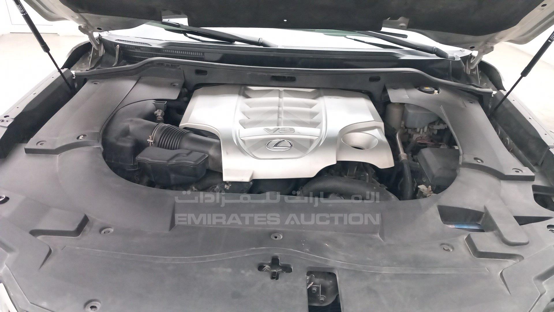 2009 LEXUS LX 570 VIN: JTJHY0OW994015504