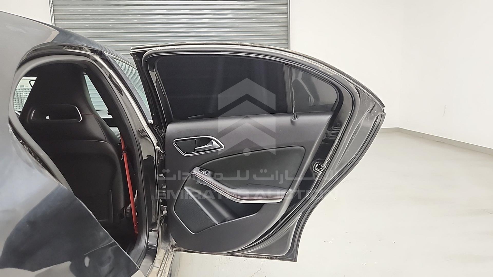 2018 MERCEDES A 250 VIN: WDDBF4EB4JJ734182
