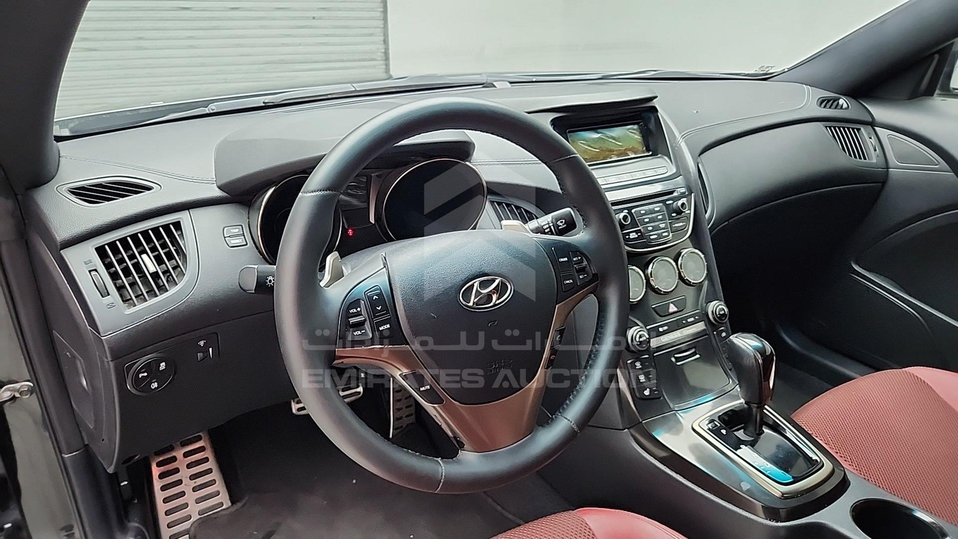 2015 HYUNDAI GENESIS VIN: KMHHU61H5FU116239