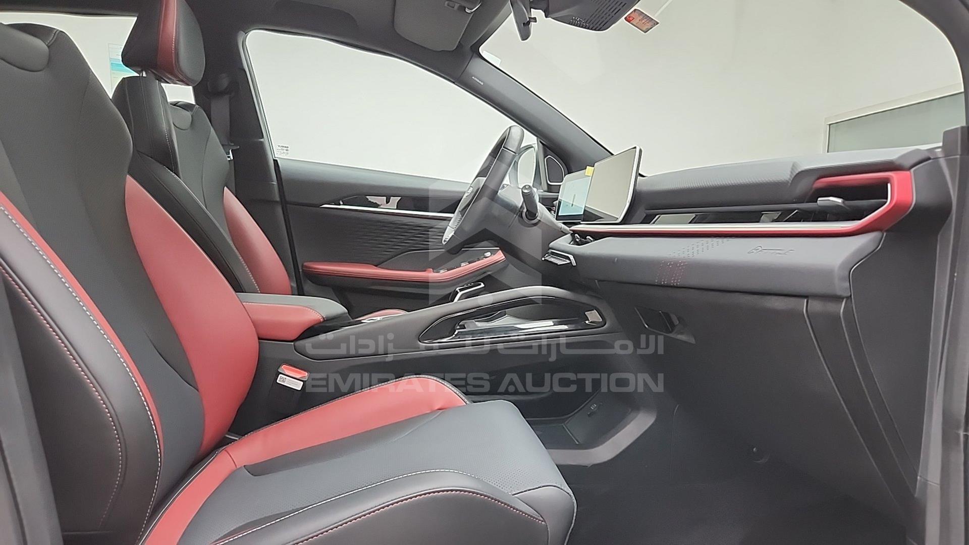 2024 GEELY COOLRAY VIN: LB37622Z0RX502926