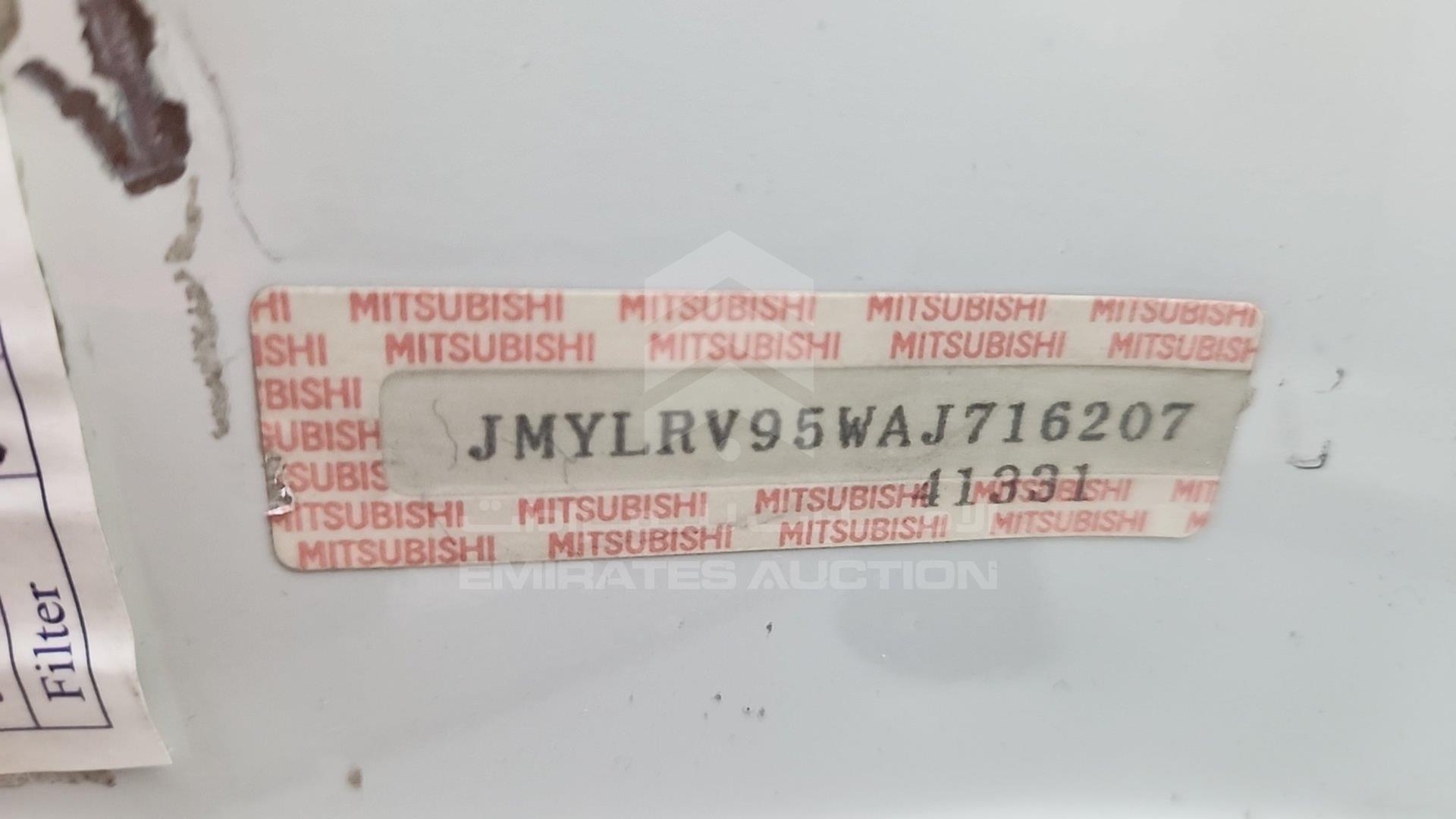 2010 MITSUBISHI PAJERO VIN: JMYLRV95WAJ716207