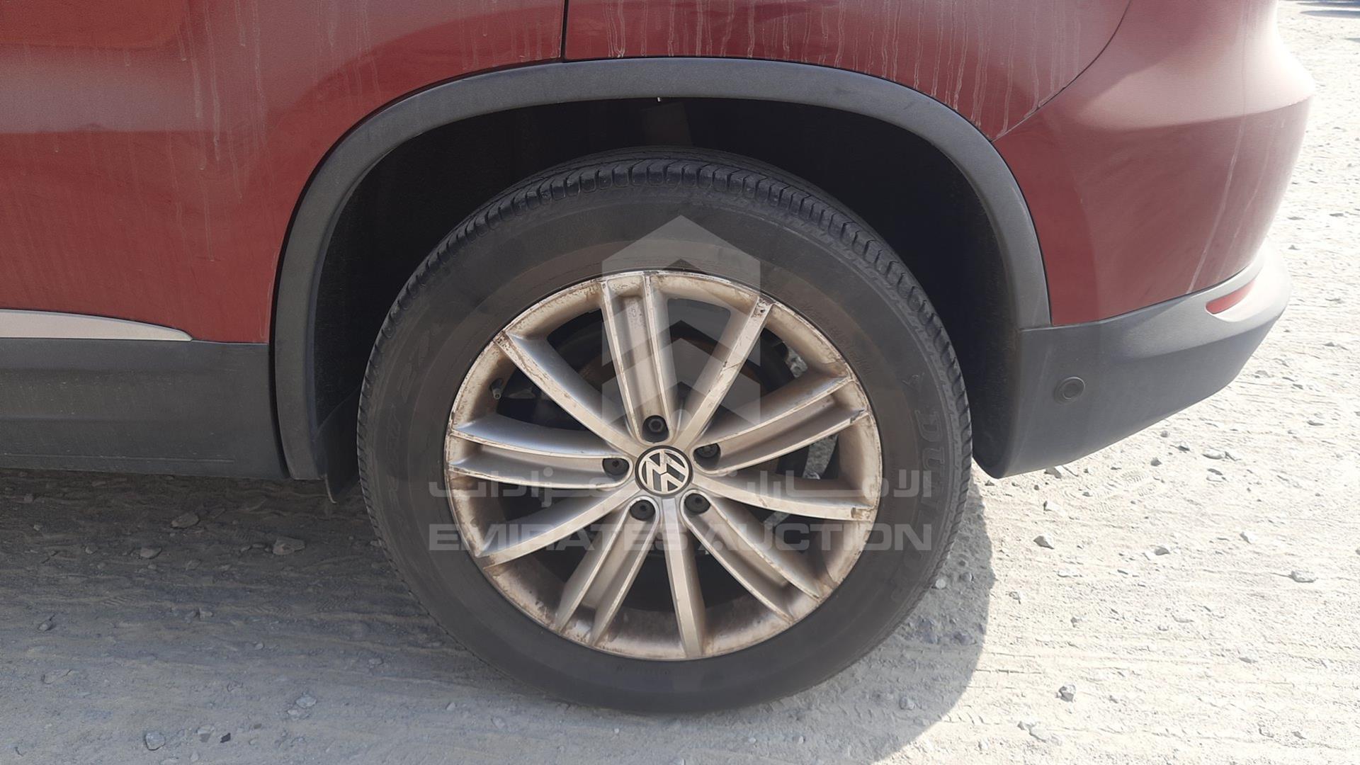 2012 VOLKSWAGEN TIGUAN VIN: WVGCE15NXCW045677