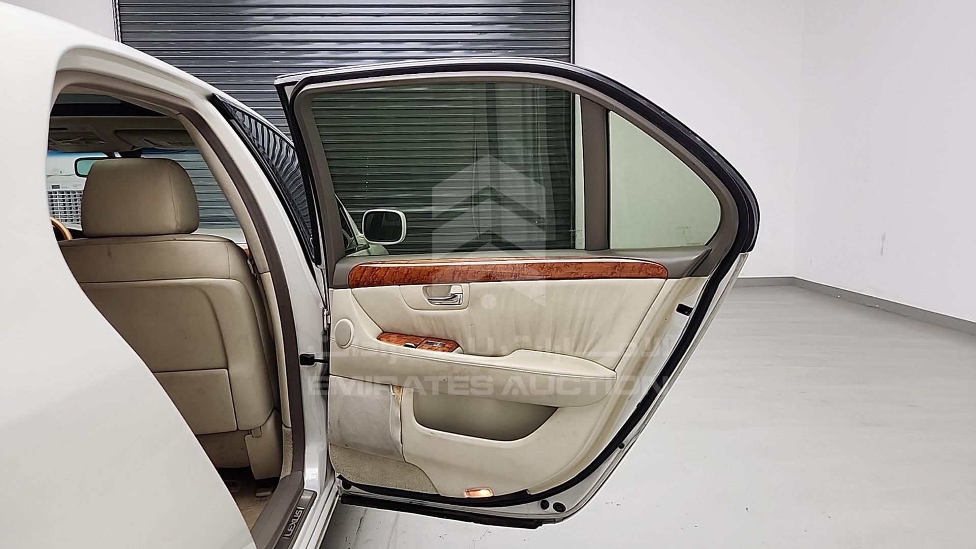 2006 LEXUS LS 430 VIN: JTHBN36F265051260