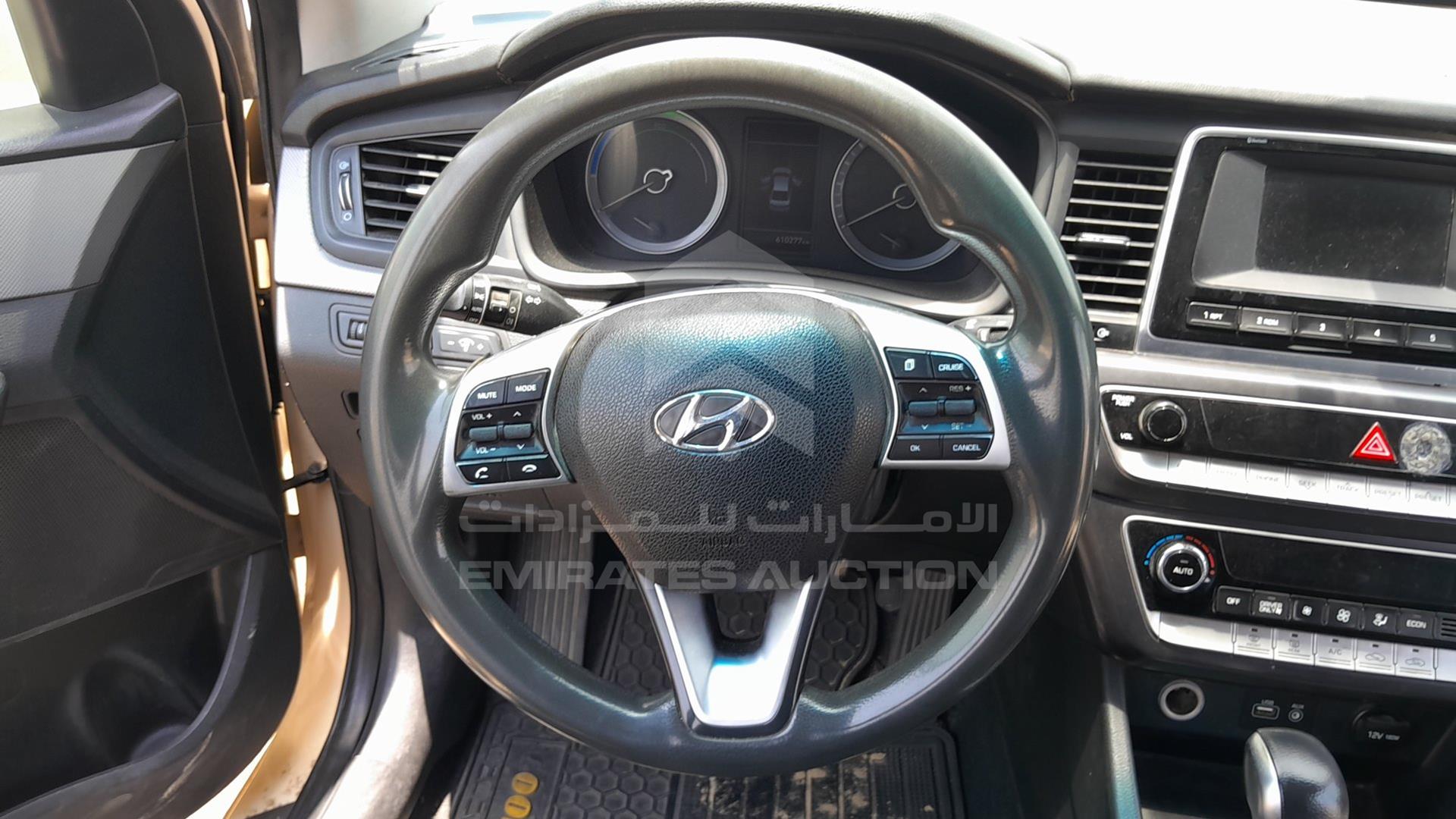 2019 HYUNDAI SONATA VIN: KMHE24133KA092956
