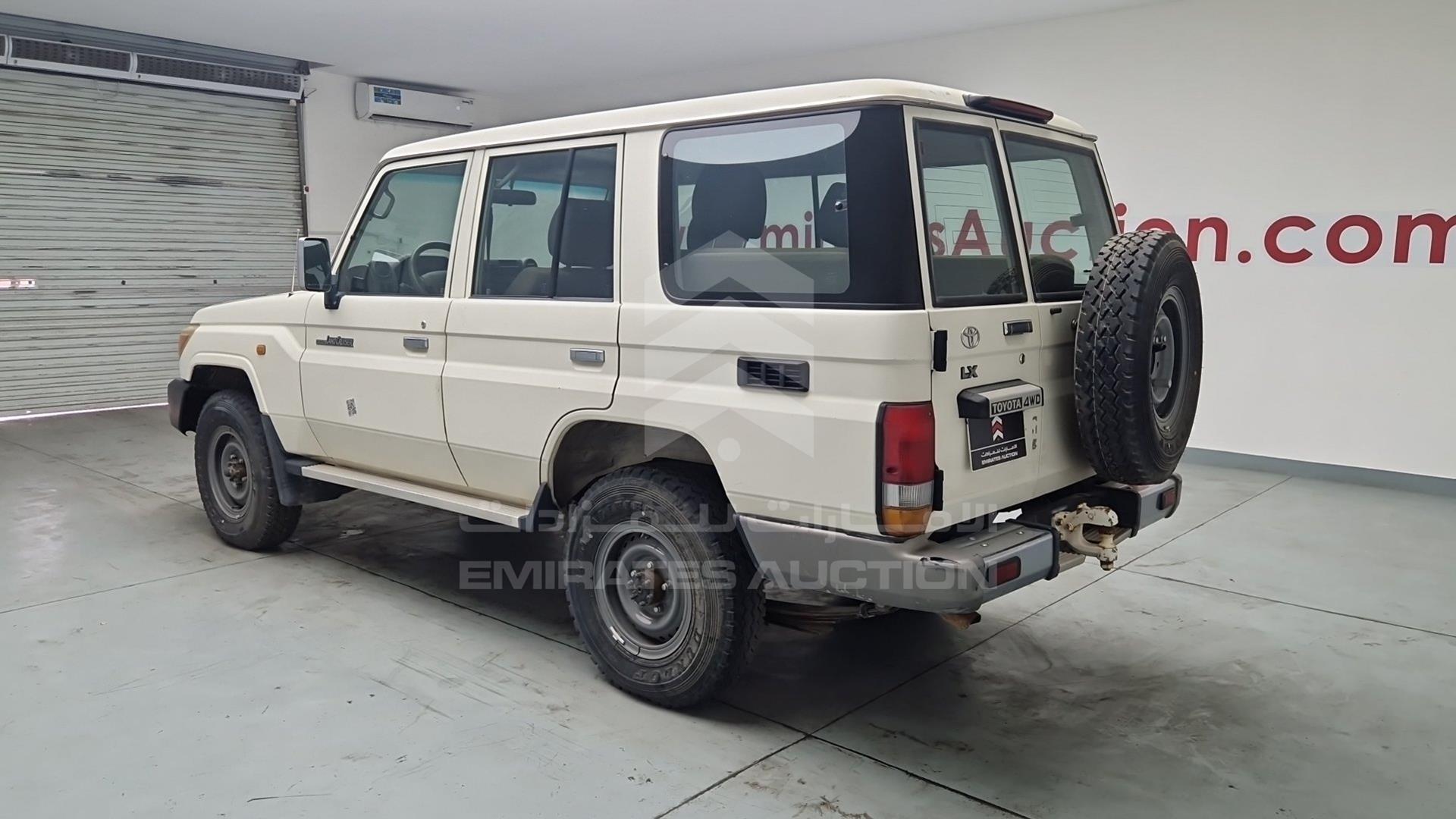 2012 TOYOTA LAND CRUISER VIN: JTGEB73J5C9008241