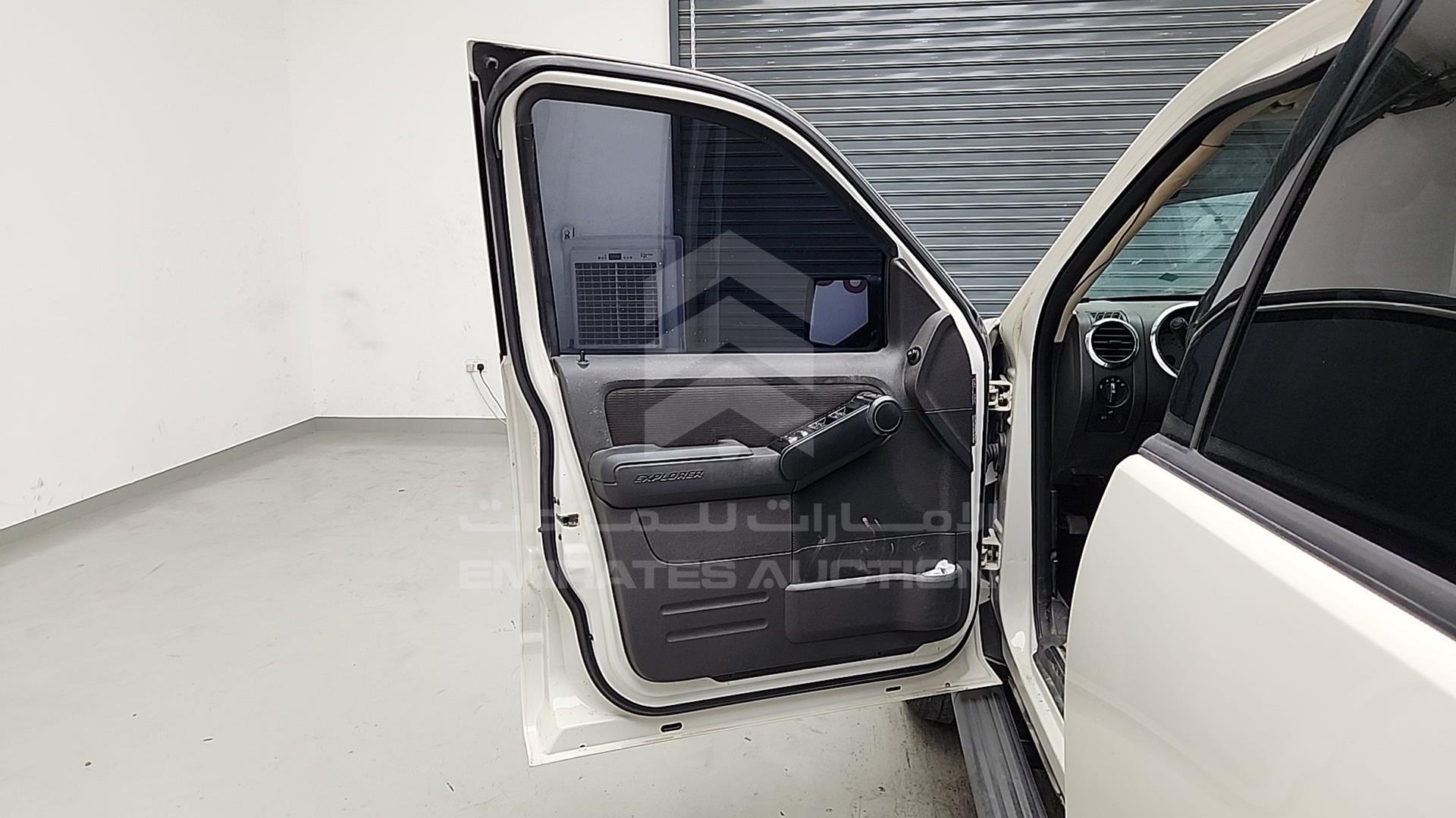 2010 FORD EXPLORER VIN: 1FMEU7DE0AUB12537