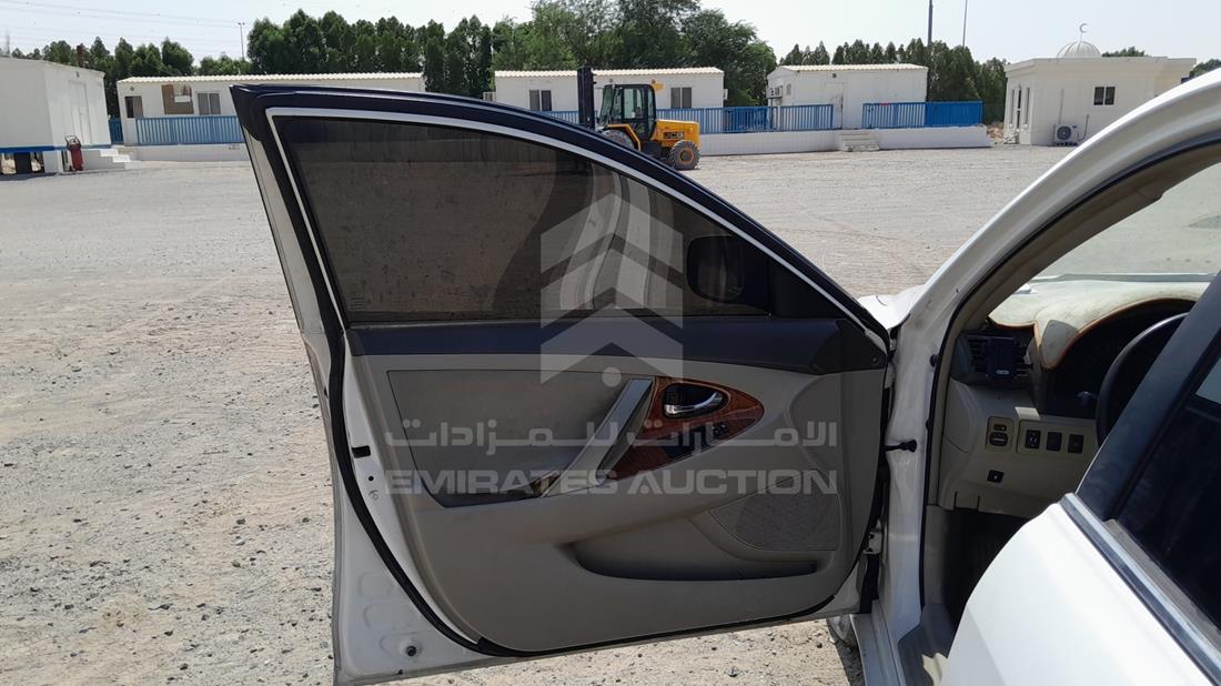 تويوتا كامري 2007 — الباب الأمامي الأيسر — صورة 11