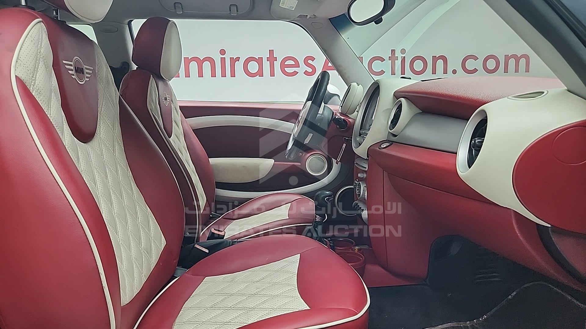 2010 MINI COOPER VIN: WMWMF3C55ATZ25394