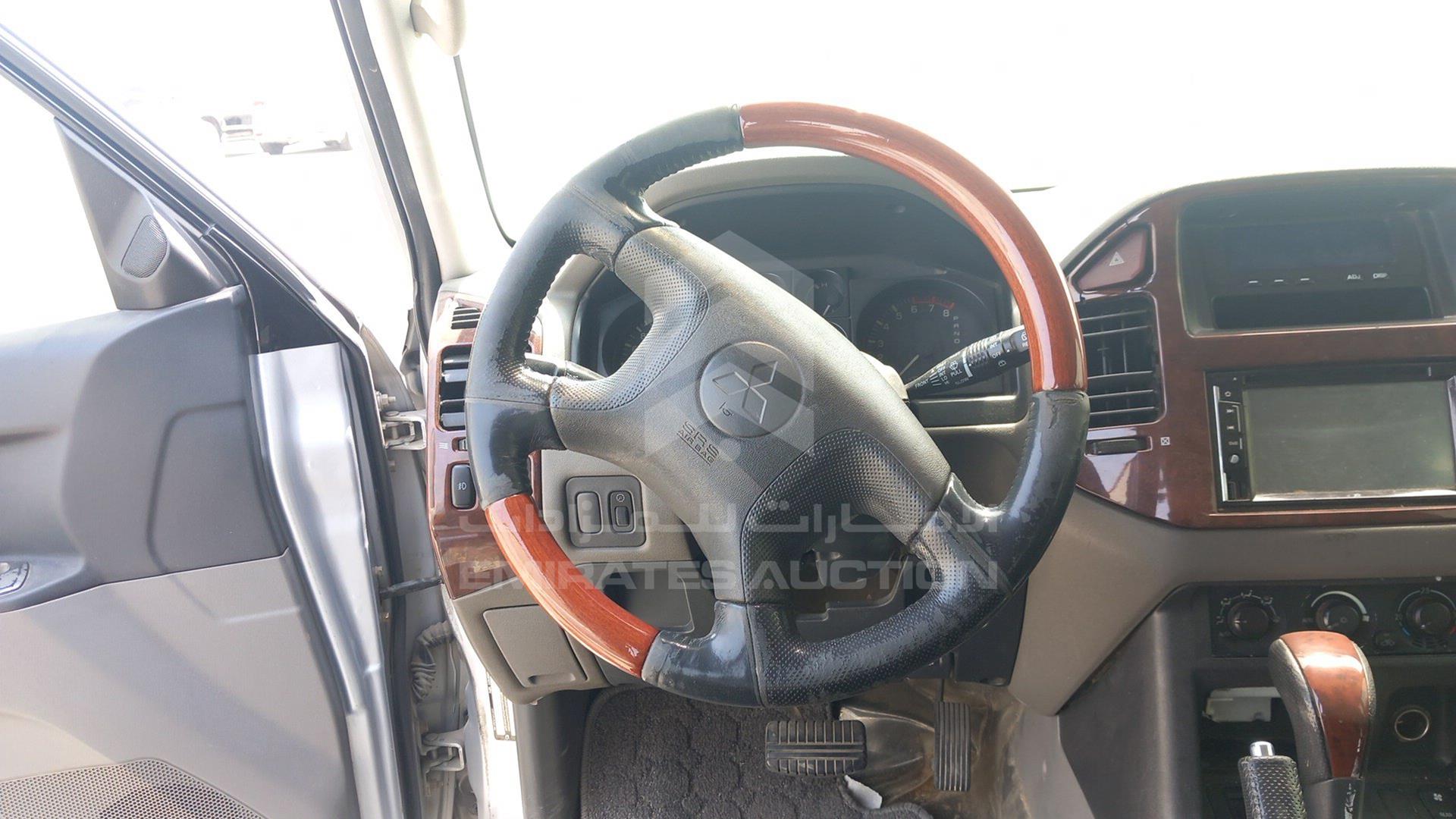 2006 MITSUBISHI PAJERO VIN: JMYLRV73W6J713137