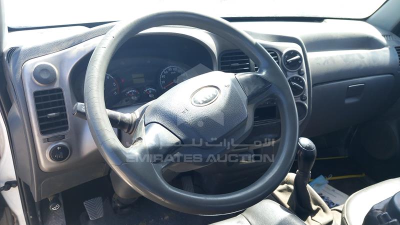 KNCWJ272XE7823774 Auction: EmiratesAuction Lot: 406614 KNCWJ272XE7823774 Kia K4000 2014 WHITE Photo 14